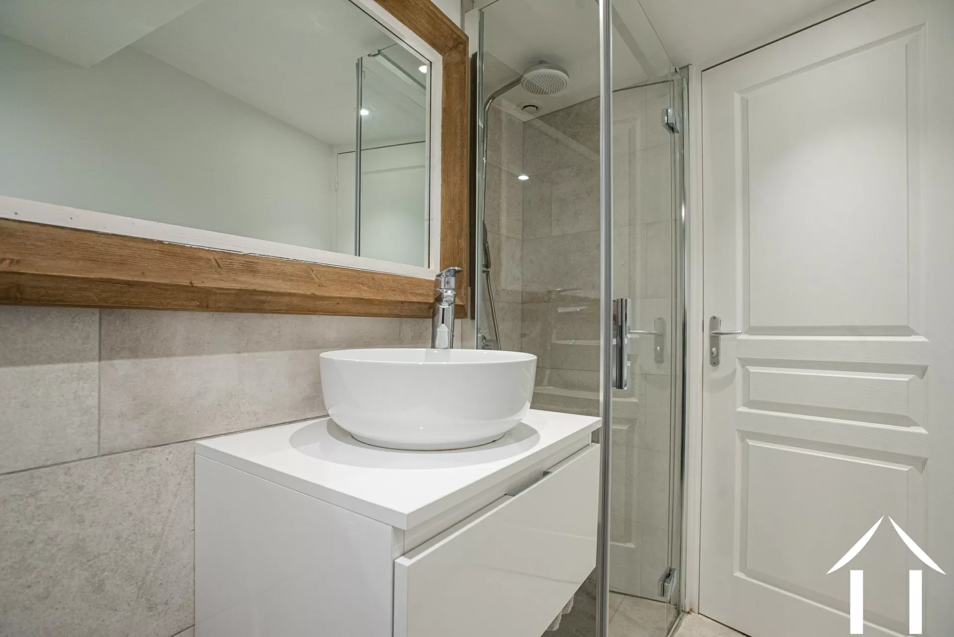 Guest house 3rd bedroom shower room and toilet