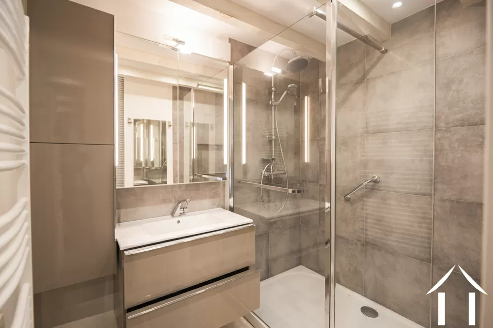 Bathroom ground floor