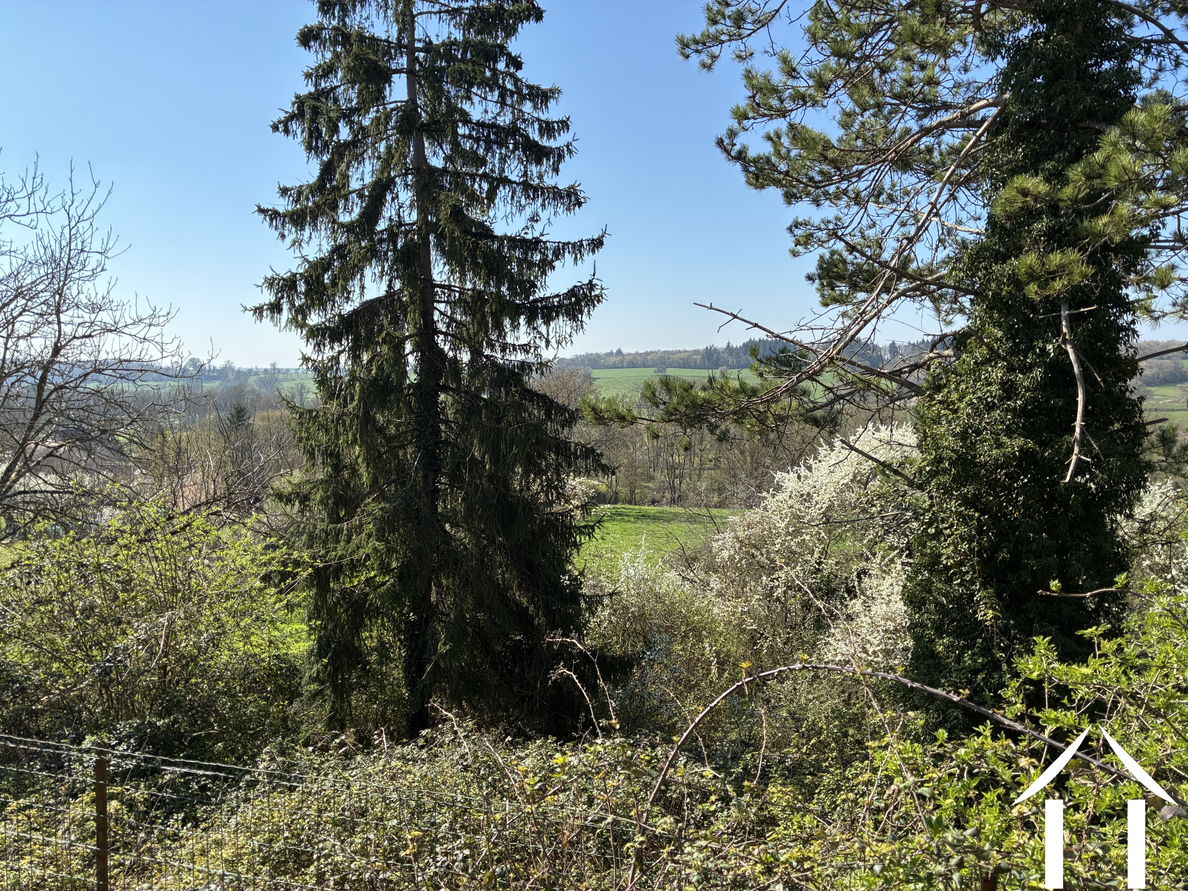 House for sale mont et marre, burgundy, cvh 5658 Image - 5