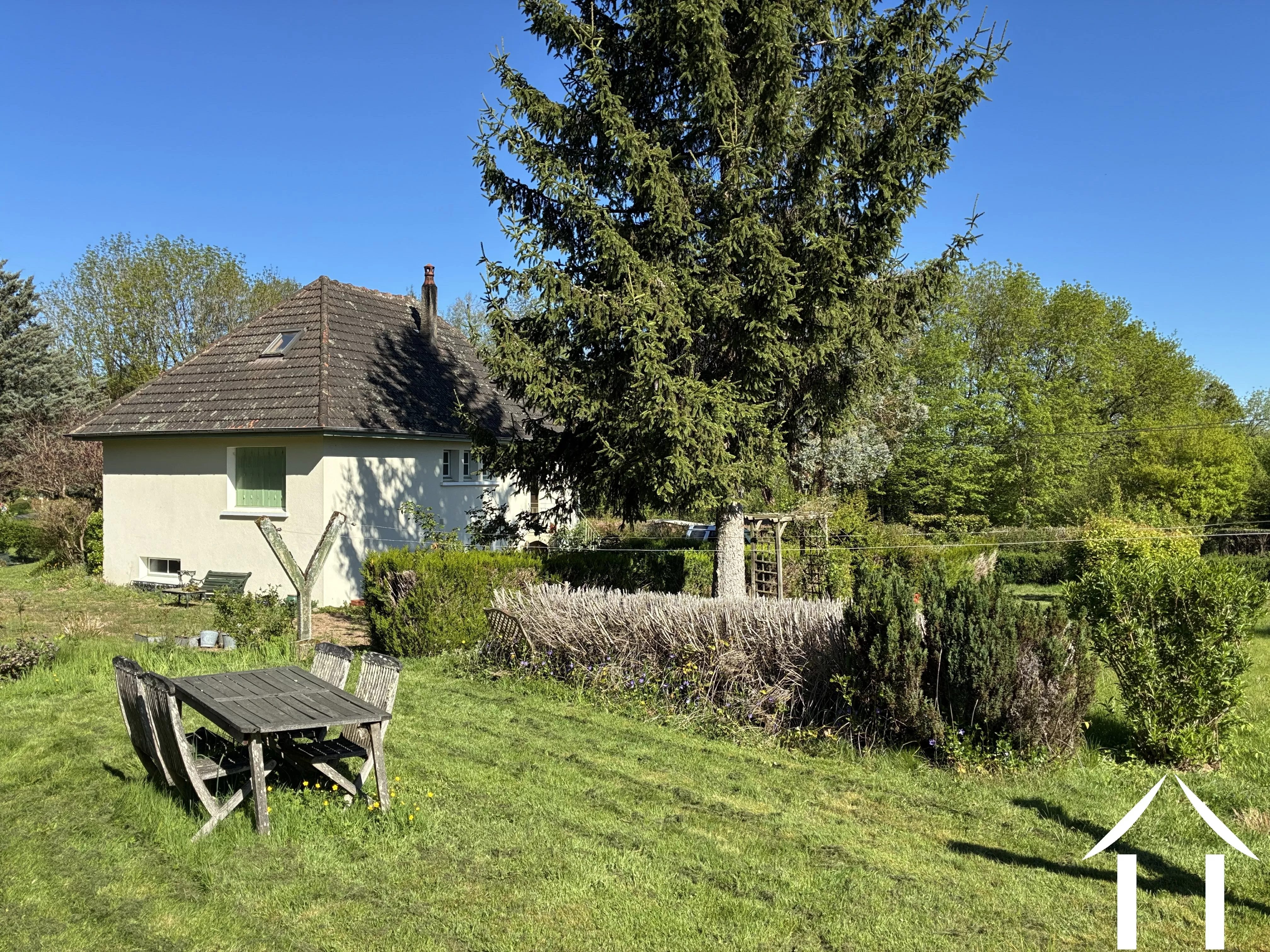 House for sale epiry, burgundy, cvh5674 Image - 3