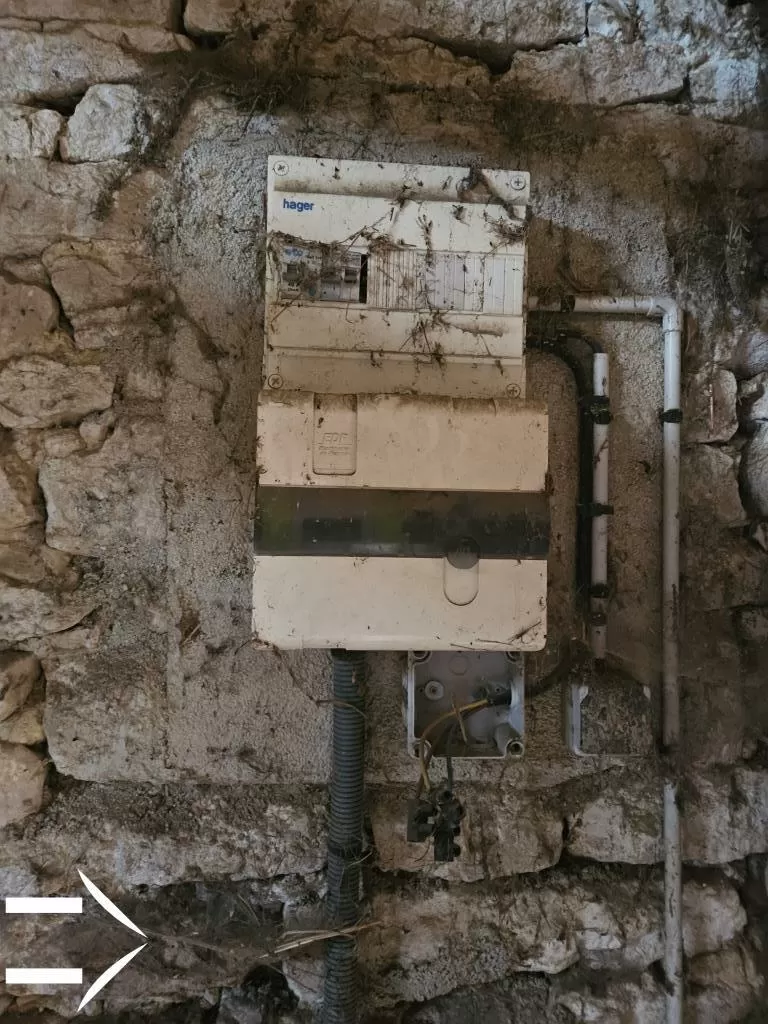 Electricity box 