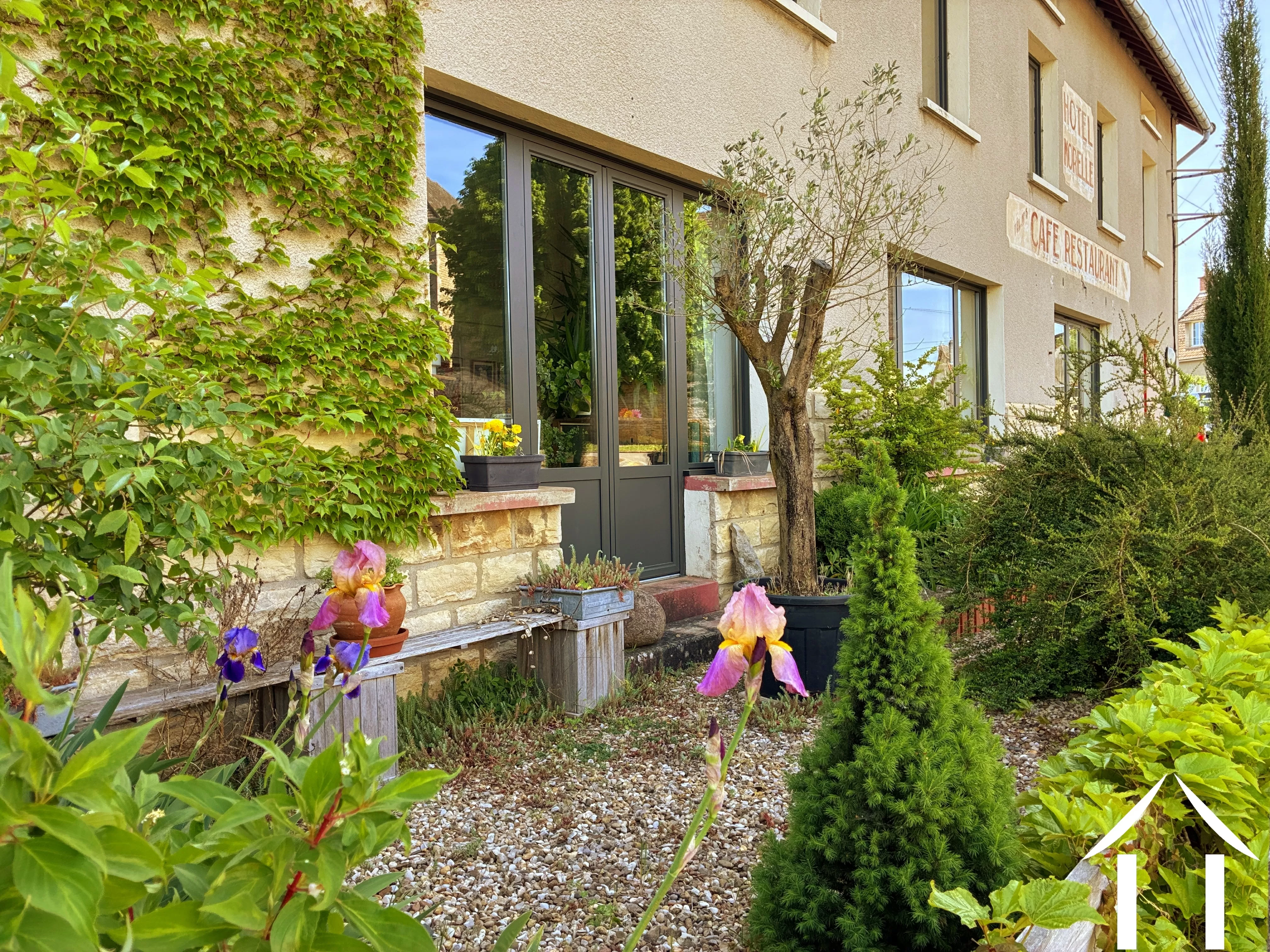 House for sale manlay, burgundy, cvh5646 Image - 2