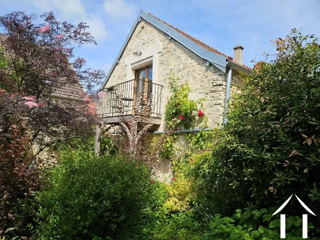 Garden view to bedroom balcony