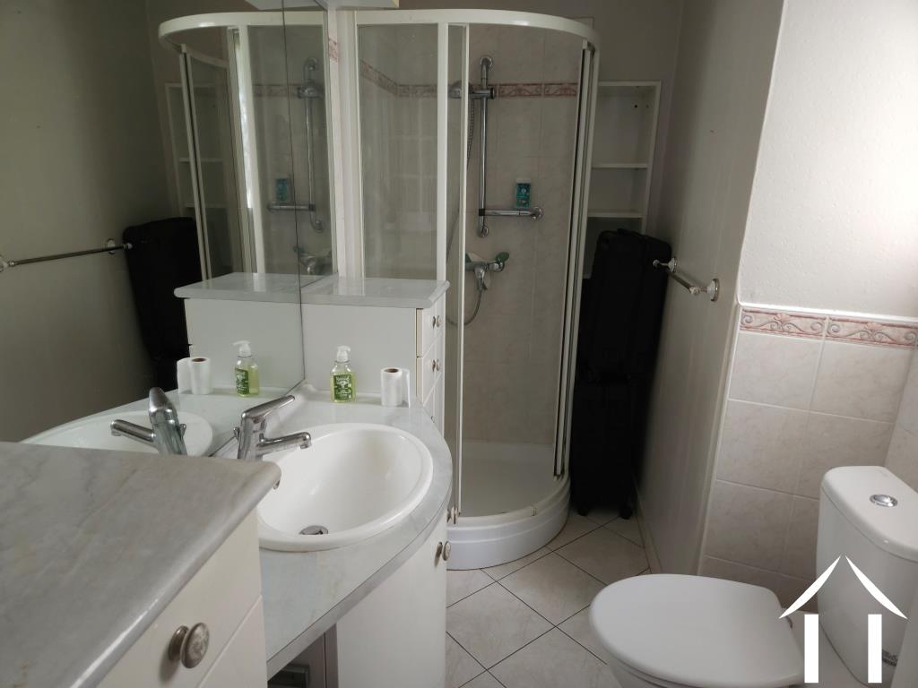 Shower room en suite of bedroom