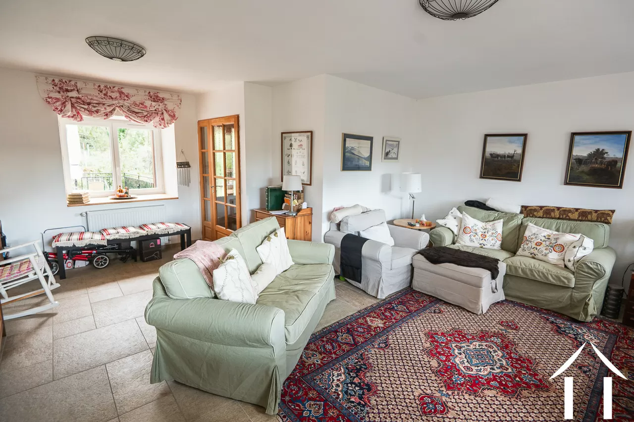 House for sale couches, burgundy, Ben5647D Image - 3