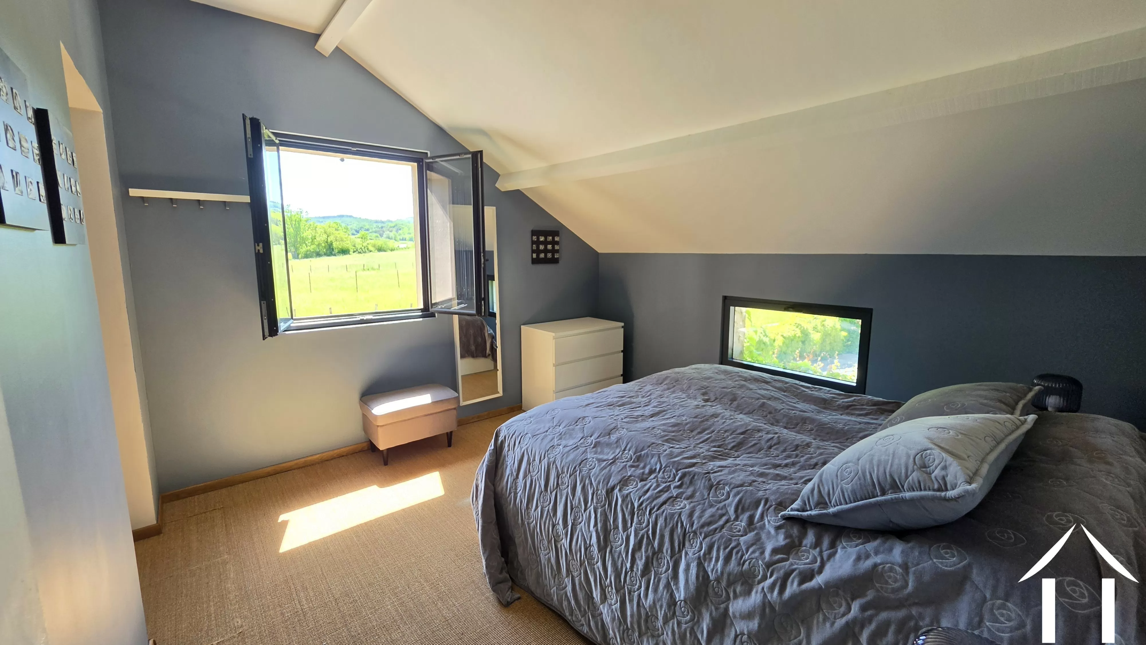 Bedroom 1 en suite with shower room