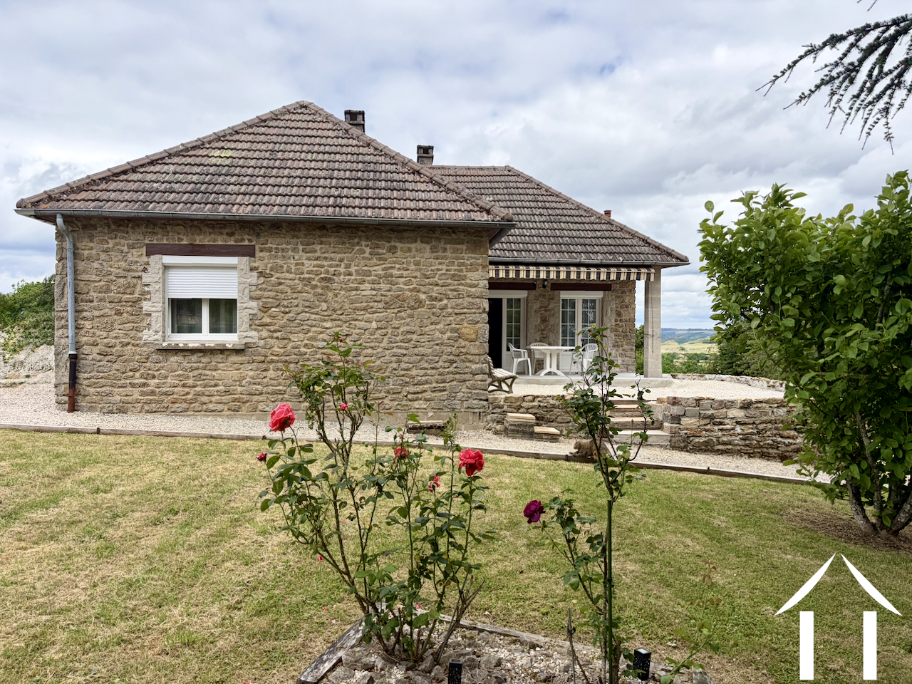 House for sale st gervais sur couches, burgundy, bh5678d Image - 1