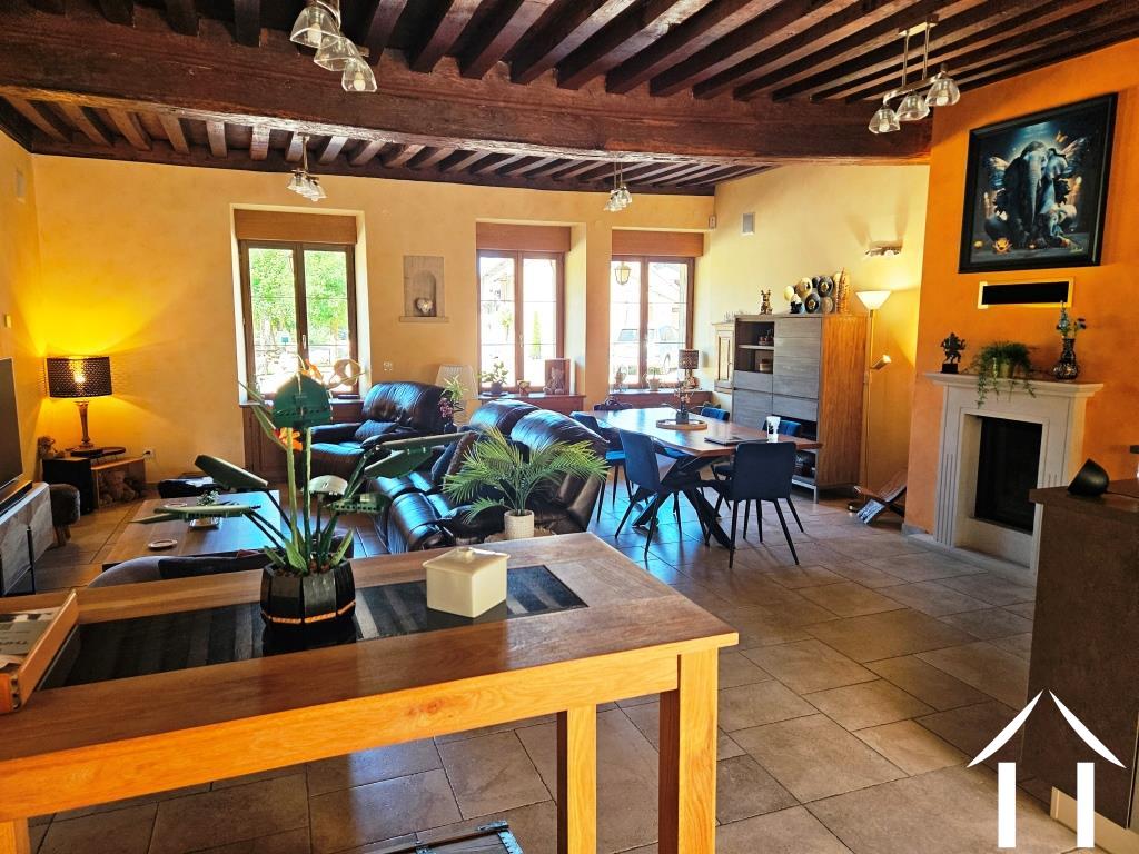 Spacious living room
