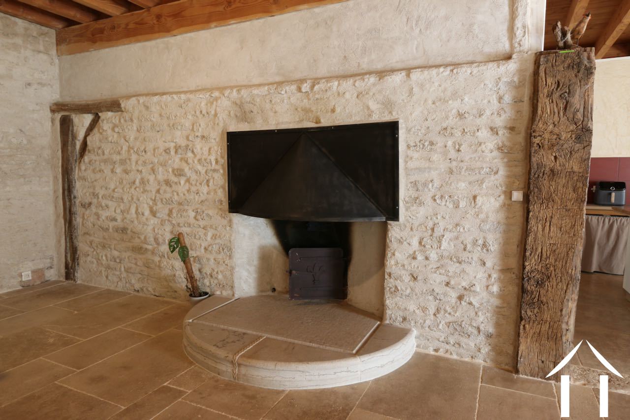 Thermal mass wood stove
