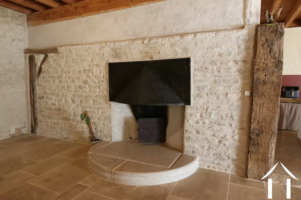 Thermal mass wood stove