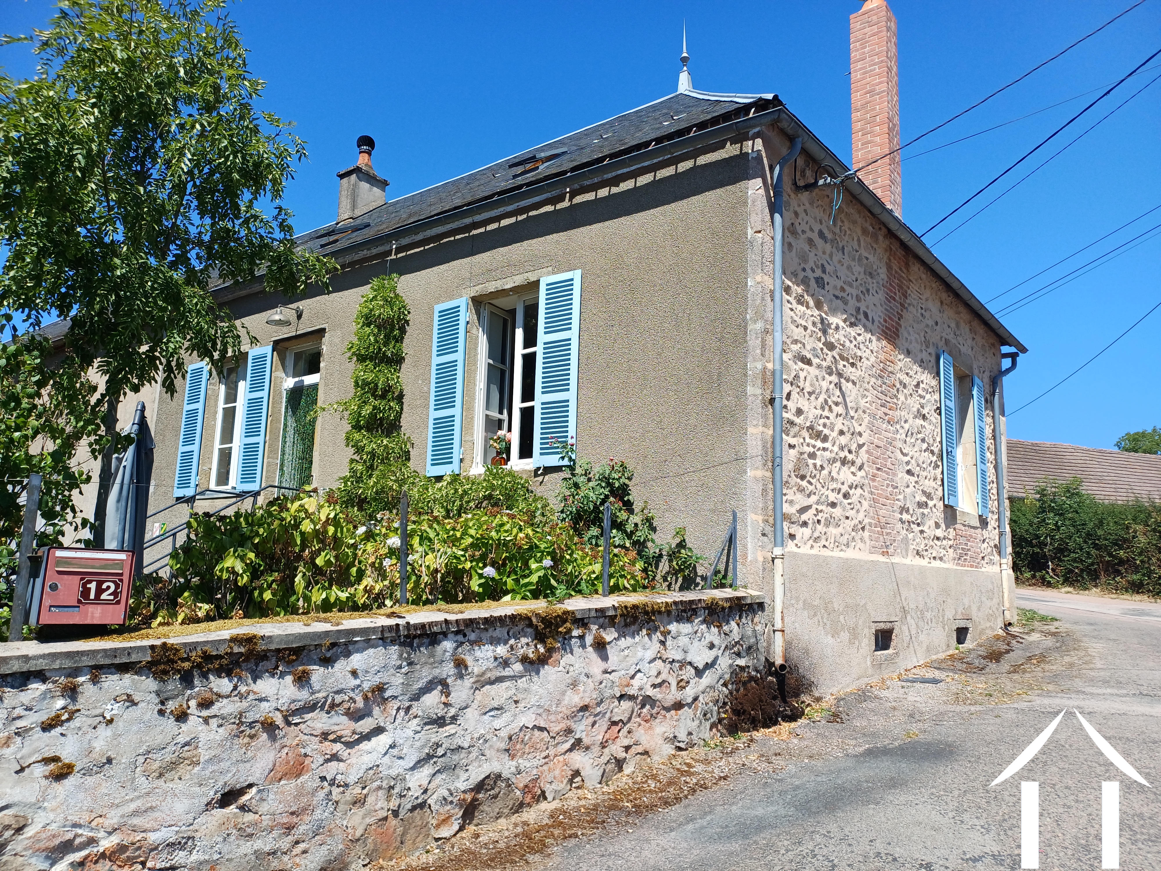 House for sale menessaire, burgundy, cvh5689 Image - 3