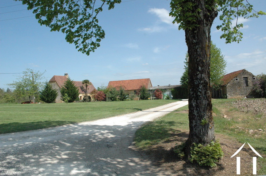 Property 1 hectare ++ for sale montignac, aquitaine, GVS3746C Image - 7