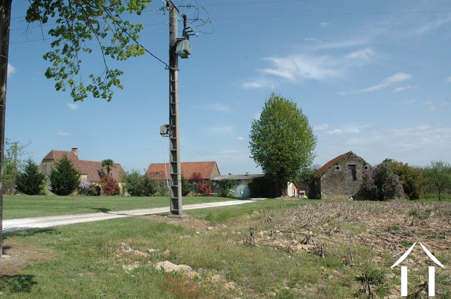 Property 1 hectare ++ for sale montignac, aquitaine, GVS3746C Image - 11