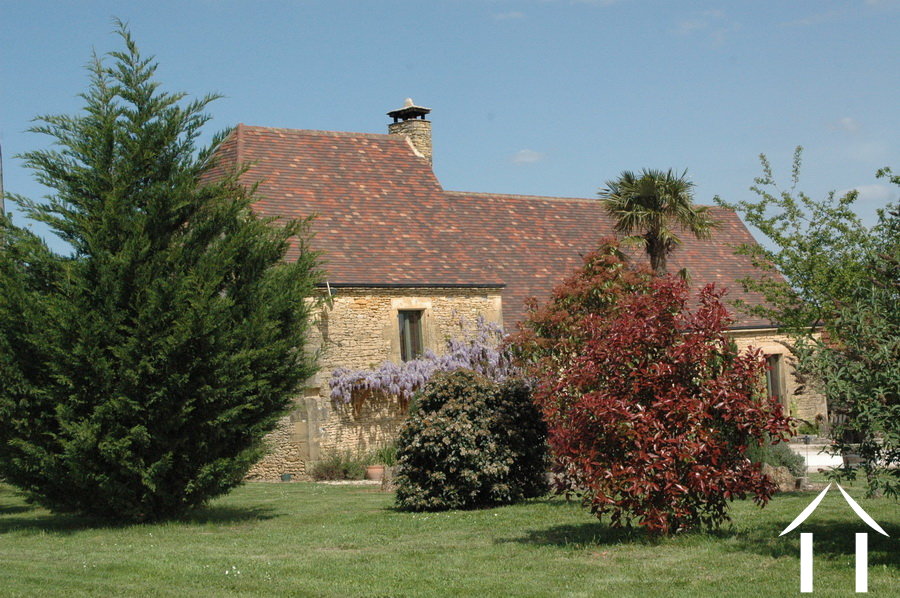 Property 1 hectare ++ for sale montignac, aquitaine, GVS3746C Image - 2