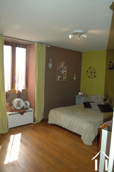 Property 1 hectare ++ for sale montignac, aquitaine, GVS3746C Image - 6