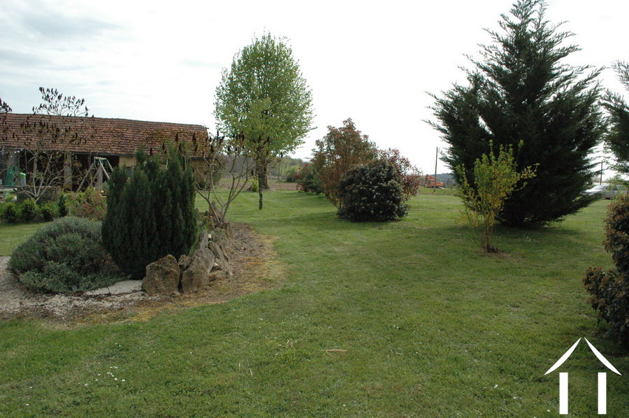 Property 1 hectare ++ for sale montignac, aquitaine, GVS3746C Image - 23