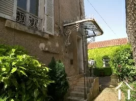 Side aspect