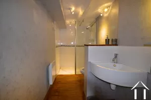 shower room to bedroom 5