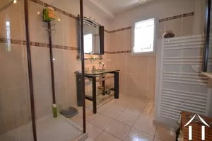 salle de douche du maitre au RDC