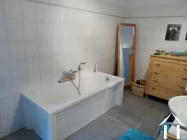 bathroom ground floor