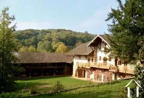 Outbuilding housing large gallery or reception room