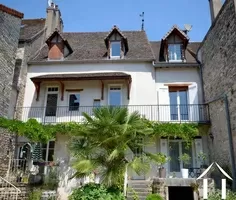 Grand town house for sale mercurey, burgundy, BH3895M Image - 1