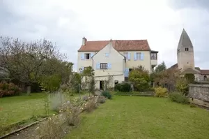 Grand town house for sale chamilly, burgundy, SM4040V Image - 1