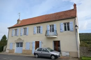 Grand town house for sale chamilly, burgundy, SM4040V Image - 2