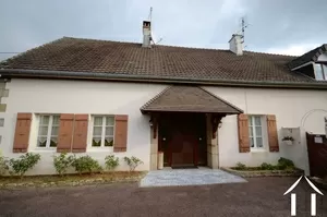 Character house for sale couches, burgundy, BH4106V Image - 14