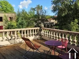 Elevated terrace