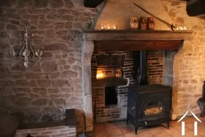 Character house for sale island, burgundy, RT4464P Image - 11
