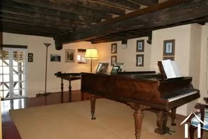 3rd floor music room with access to the terrace