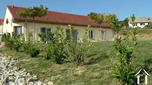 Bungalow for sale nolay, burgundy, BH4450BS Image - 1