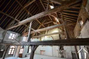 Roof is new, and vellum, give its of light into the house