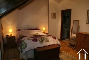 Master bedroom en suite