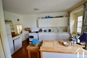 Furnished and equipped kitchen