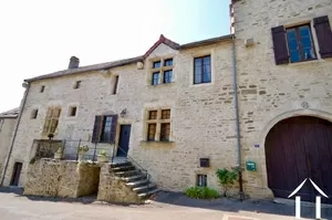 Grand town house for sale la rochepot, burgundy, MI4592V Image - 1