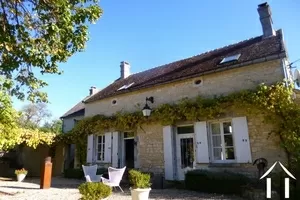 Character house for sale lainsecq, burgundy, LB4696N Image - 1