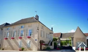 Maison de Maître for sale puligny montrachet, burgundy, CR4798BS Image - 1
