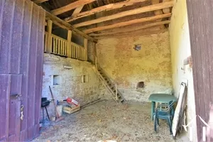 high barn with access to stable mezzanine
