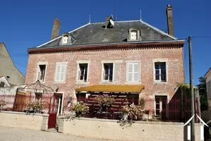 Bed and Breakfast  for sale seurre, burgundy, AH4870B Image - 1