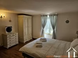 House for sale chalus, auvergne, Li1010 Image - 10