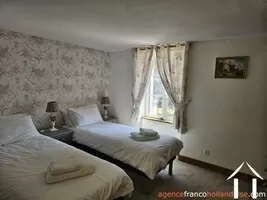 House for sale chalus, auvergne, Li1010 Image - 8