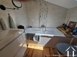 House for sale chalus, auvergne, Li1010 Image - 29