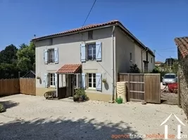 House for sale chalus, auvergne, Li1010 Image - 36