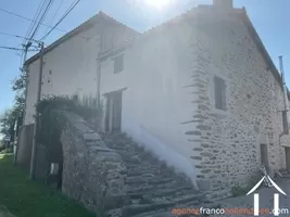 House for sale chalus, auvergne, Li1010 Image - 32