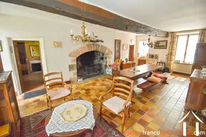 Grand town house for sale la croisille sur briance, limousin, Li893 Image - 14
