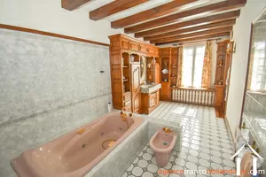 Grand town house for sale la croisille sur briance, limousin, Li893 Image - 19