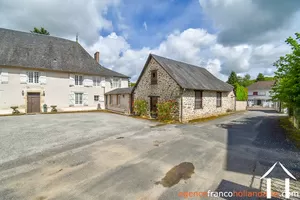 Grand town house for sale la croisille sur briance, limousin, Li893 Image - 54