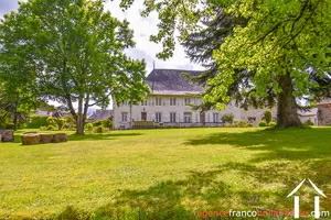 Grand town house for sale la croisille sur briance, limousin, Li893 Image - 37